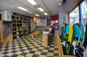 Hakuba Gondola Ski Shop